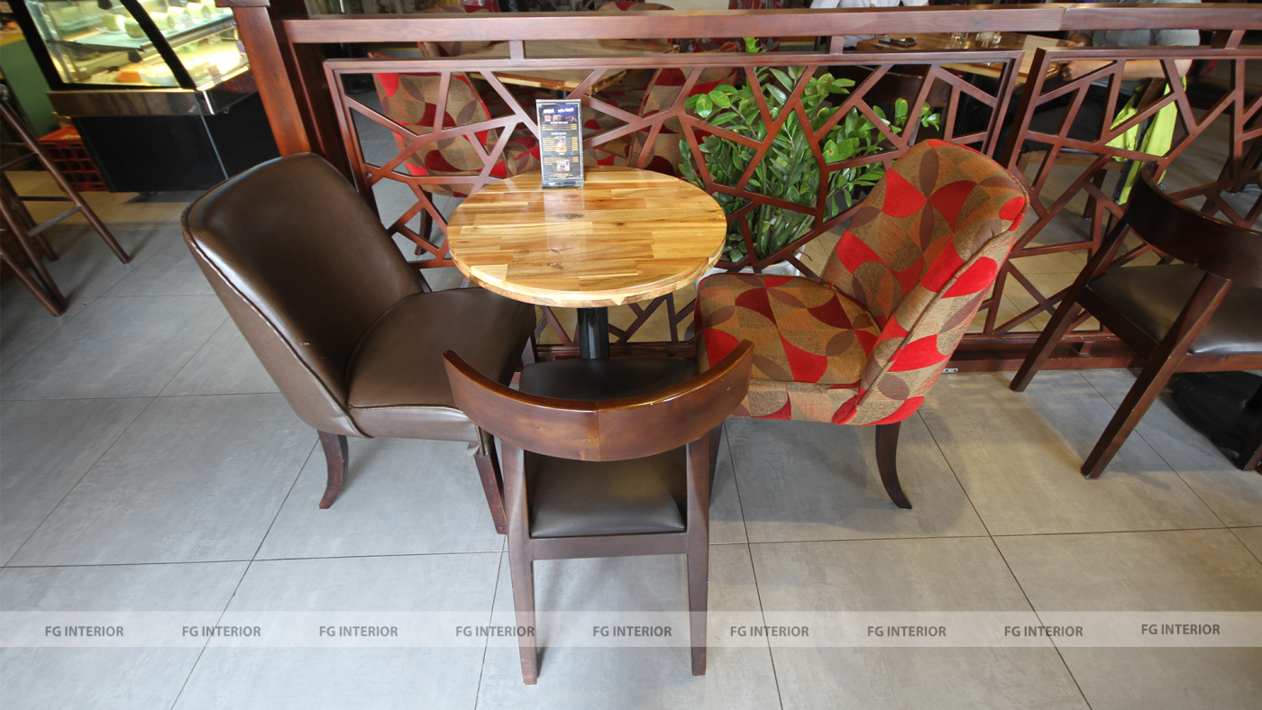 thi-cong-noi-that-ban-ghe-cafe